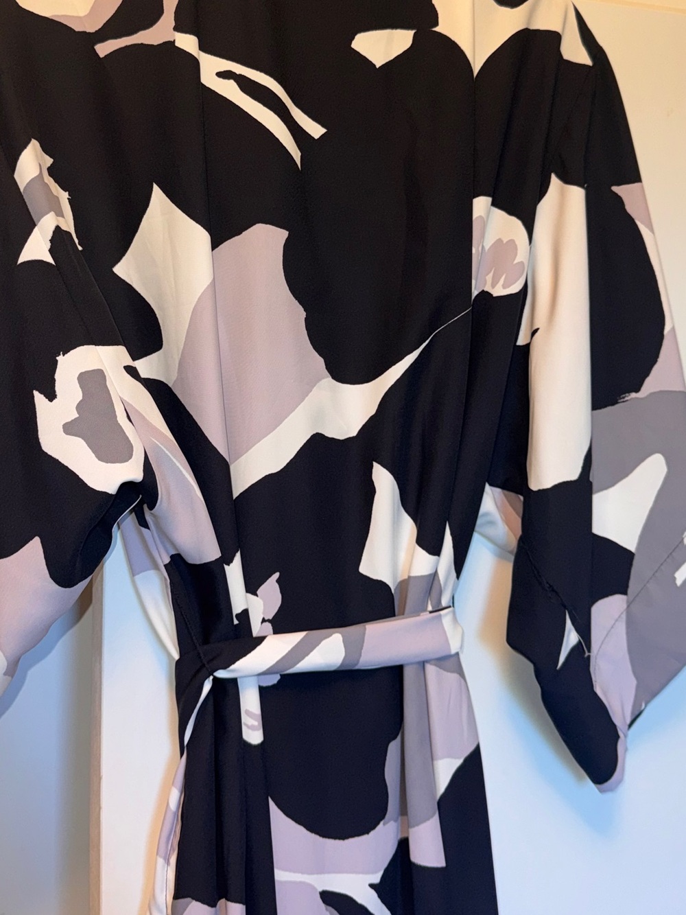 Natori Bonita Floral Satin Kimono Robe New Medium - Picture 5 of 8
